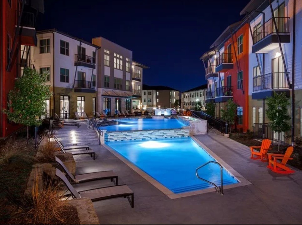 The Creekside at Vantage · Unit 4314 2/2