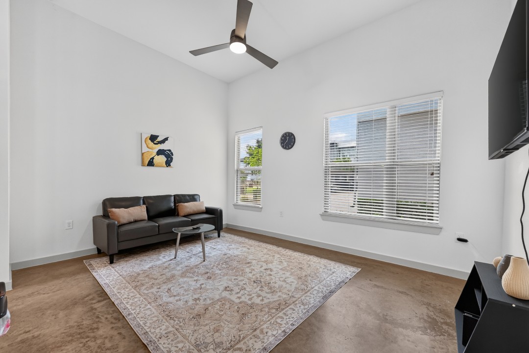 The Creekside at Vantage · Unit 4111 1/1