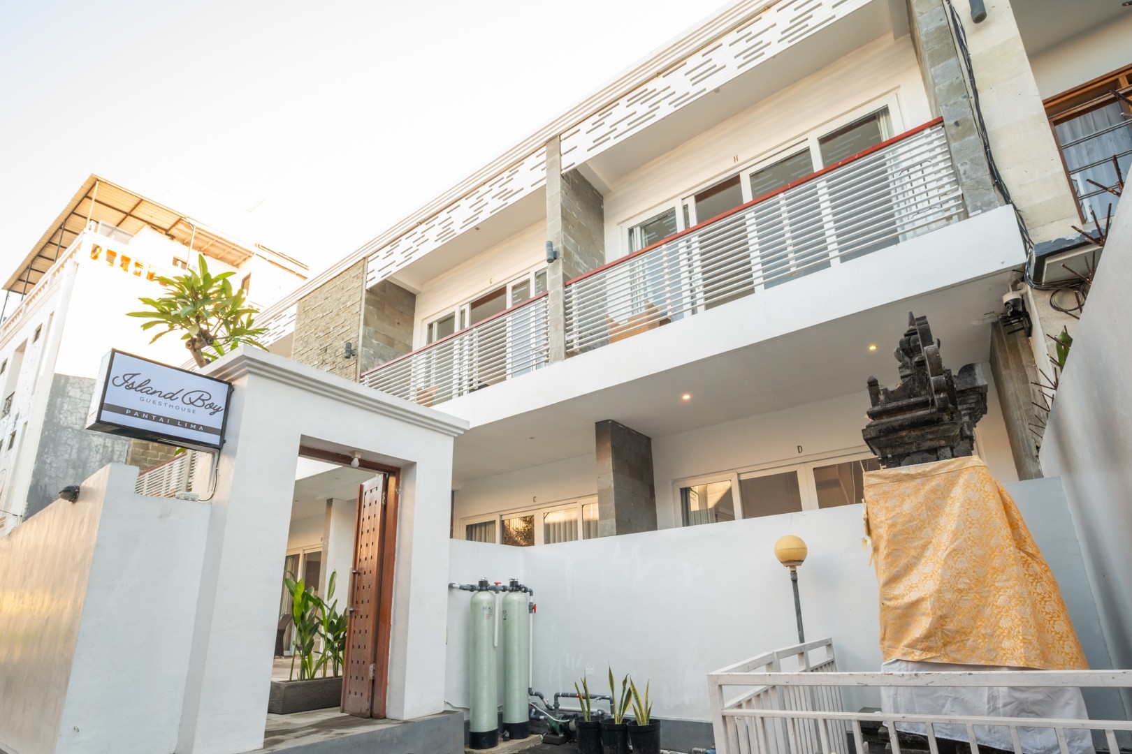 Island Boy Guesthouse – Pantai Lima (Top Floor) — photo 16