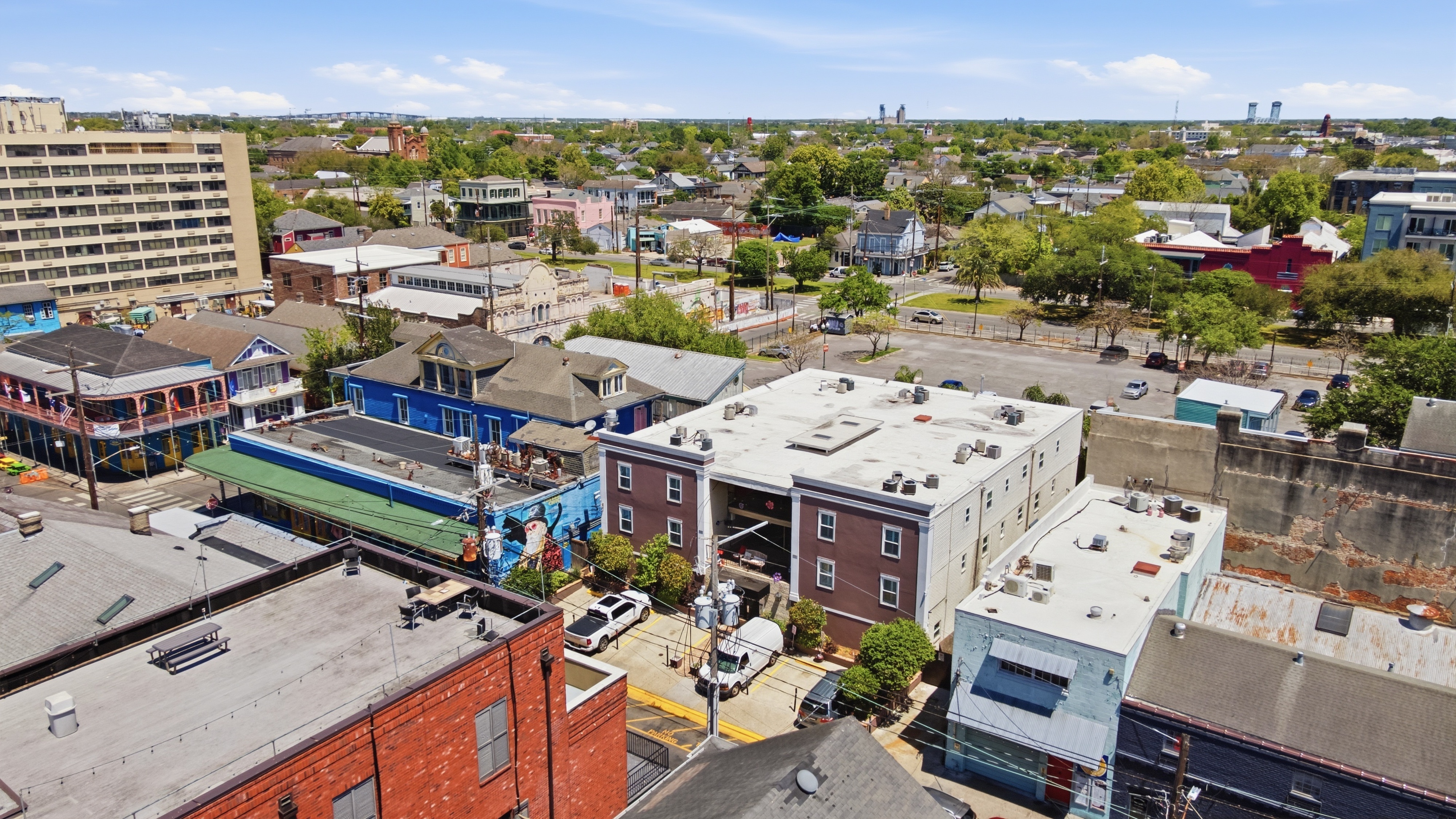 Central spot close to key attractions