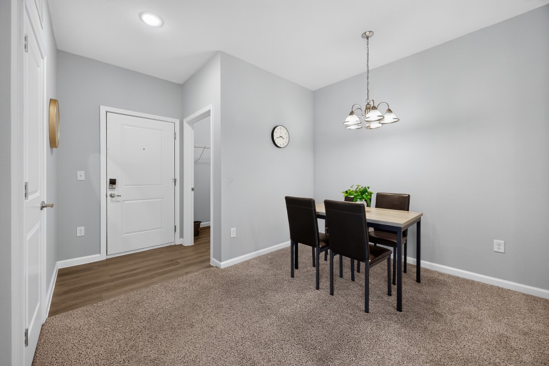 Whitewing Flats · Unit 3206 2/2