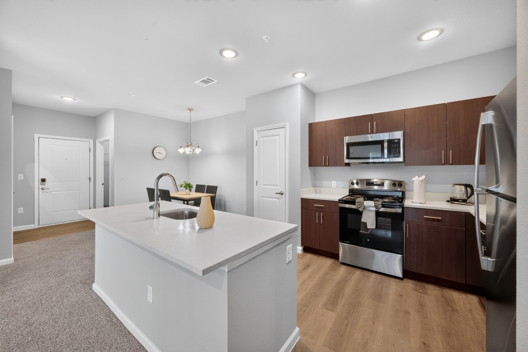 Whitewing Flats · Unit 3206 2/2