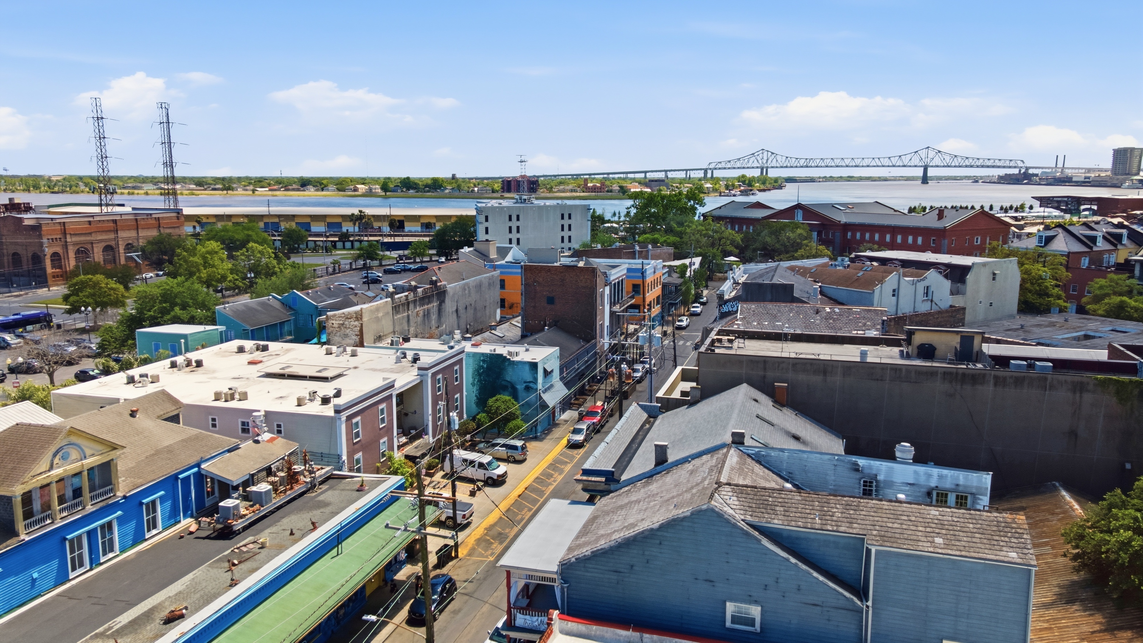 Steps away from lively city streets