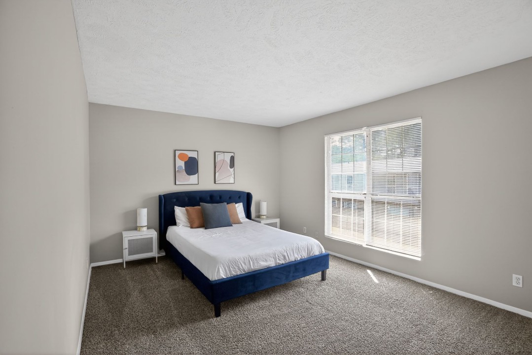 2 Bedrooms · Signature layout