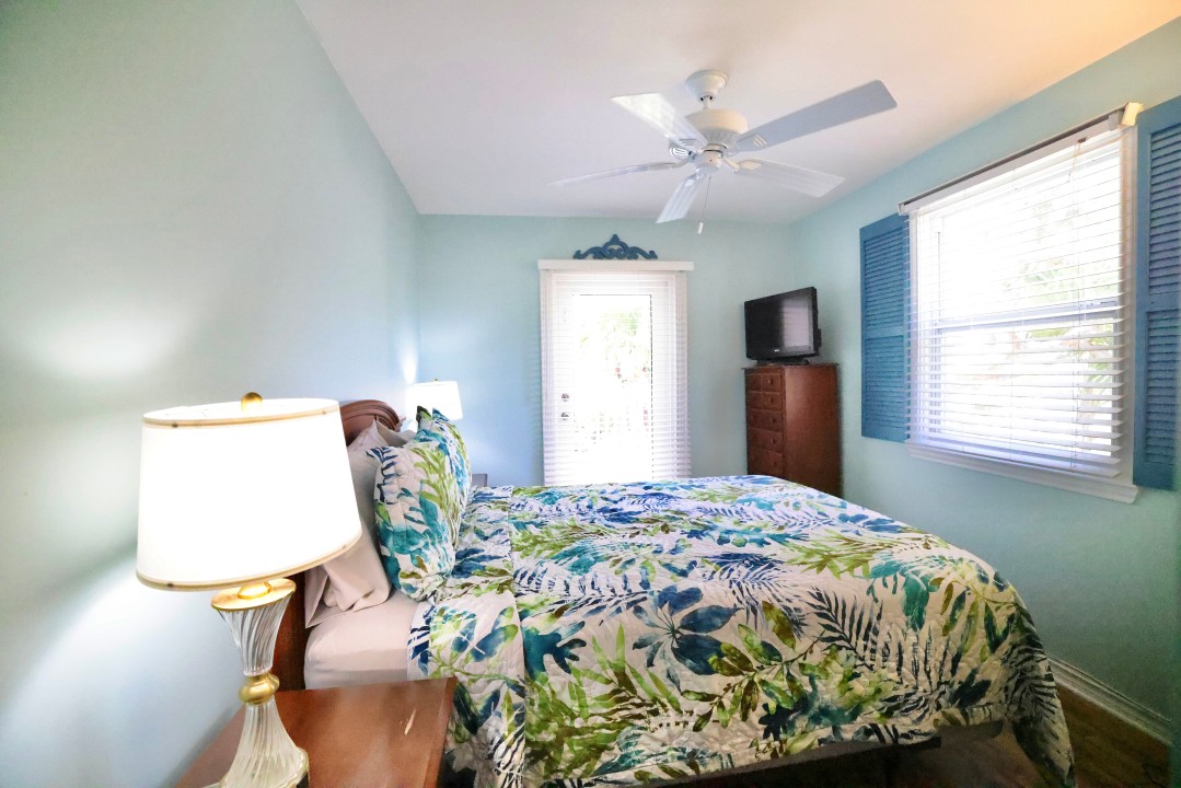 Shipyard Poolside — Bedroom