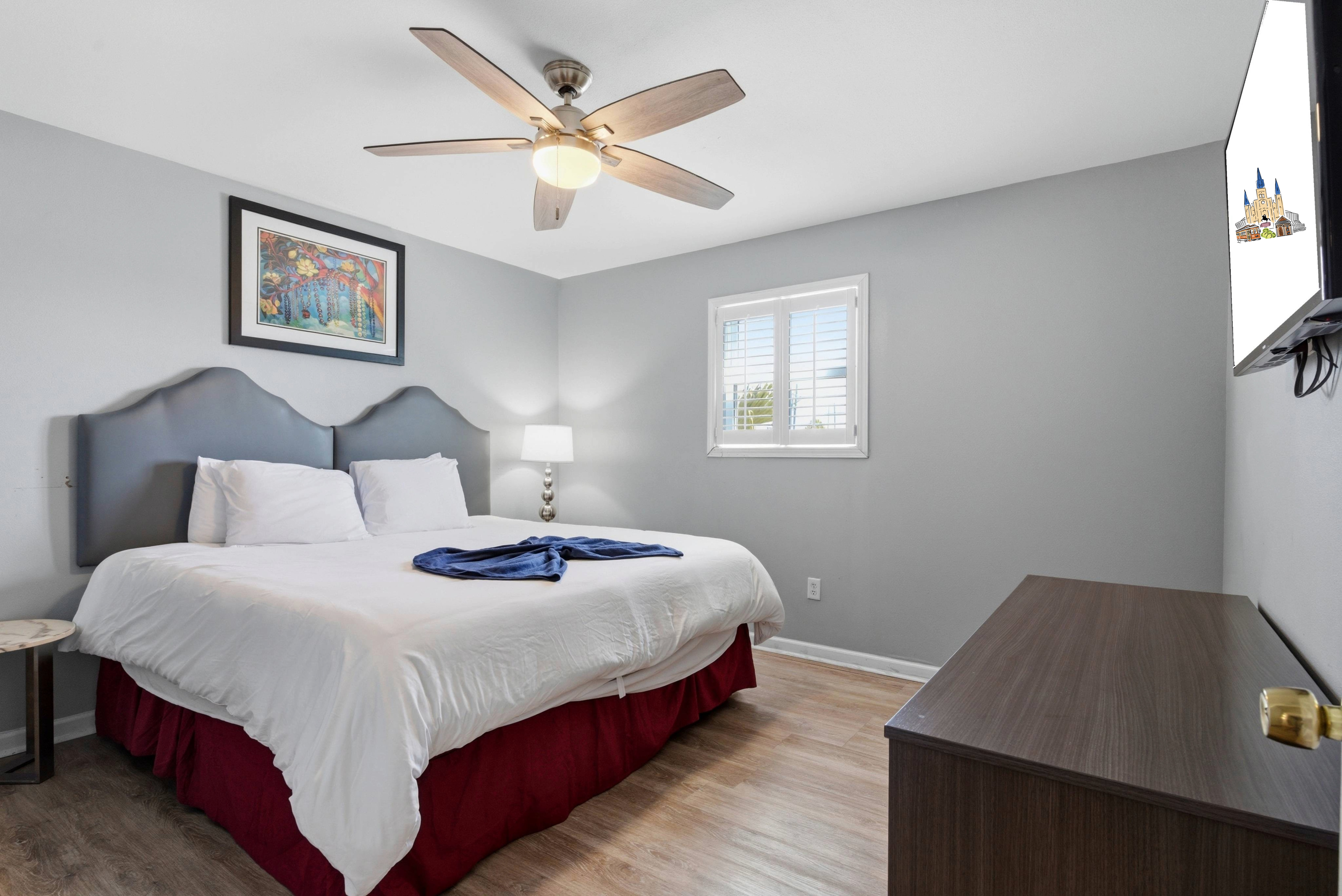 Unit 305-Restful space with another king bed for a great sleep