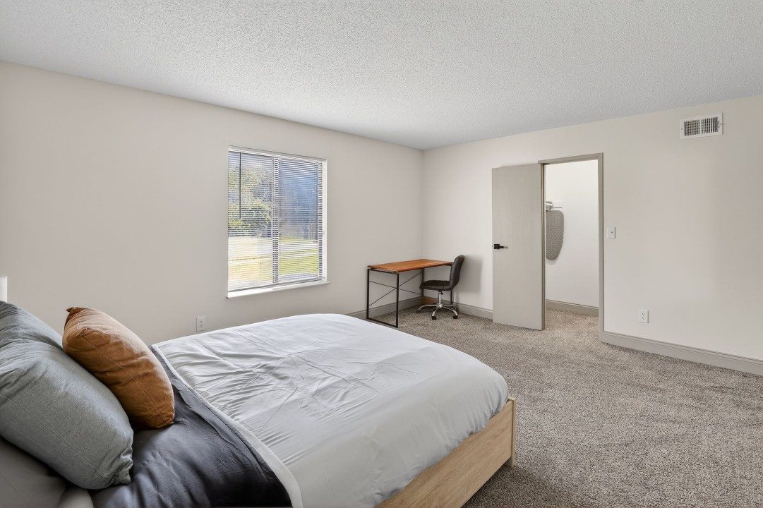 Rosehill Pointe · Unit 36 2/1