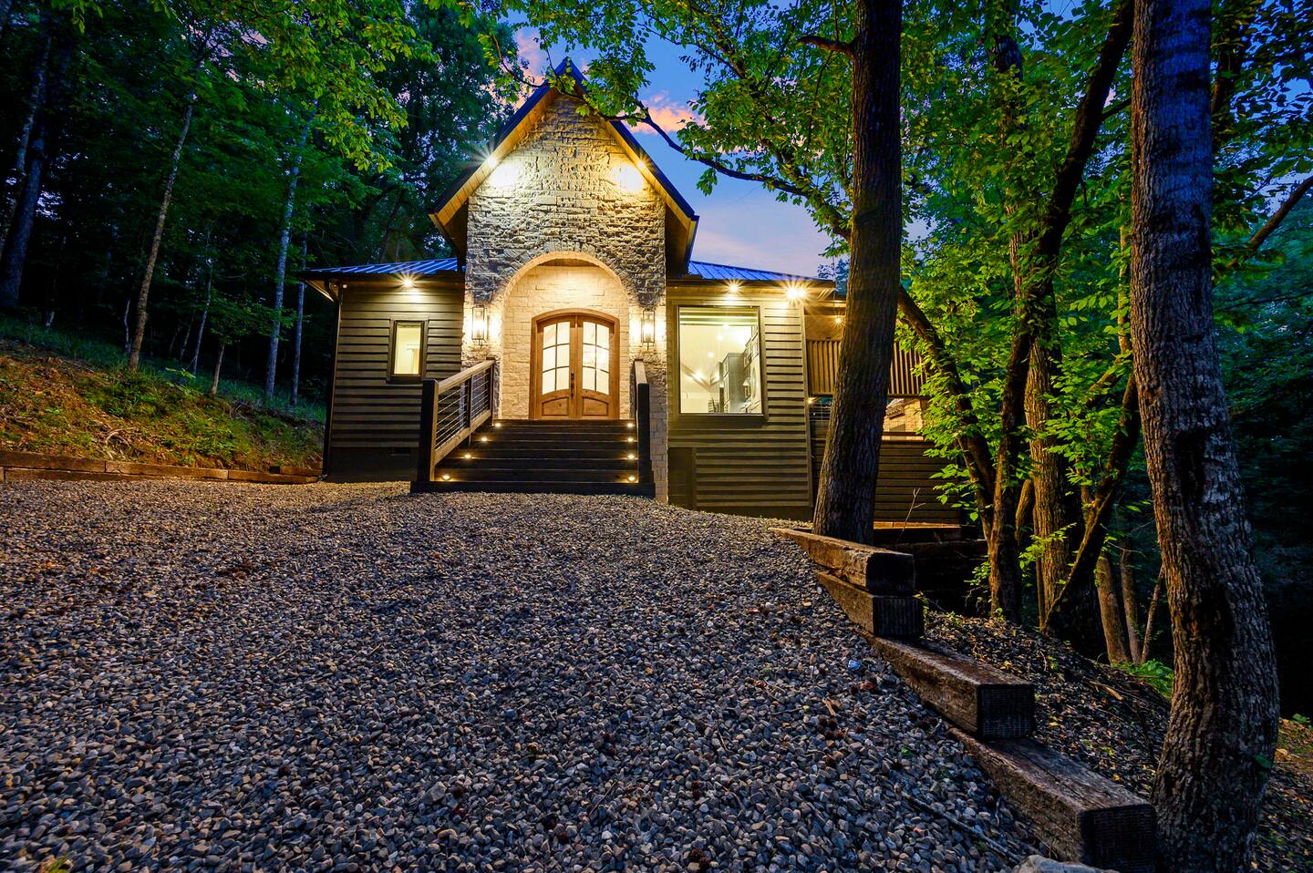 Lakeside Hideaway