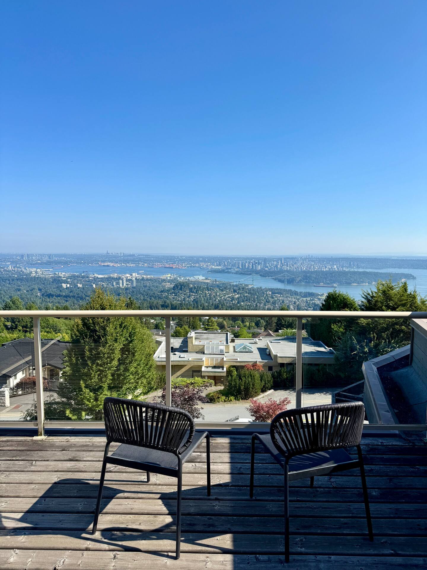 Hilltop Designer Estate• Panoramic Ocean Views - Canada