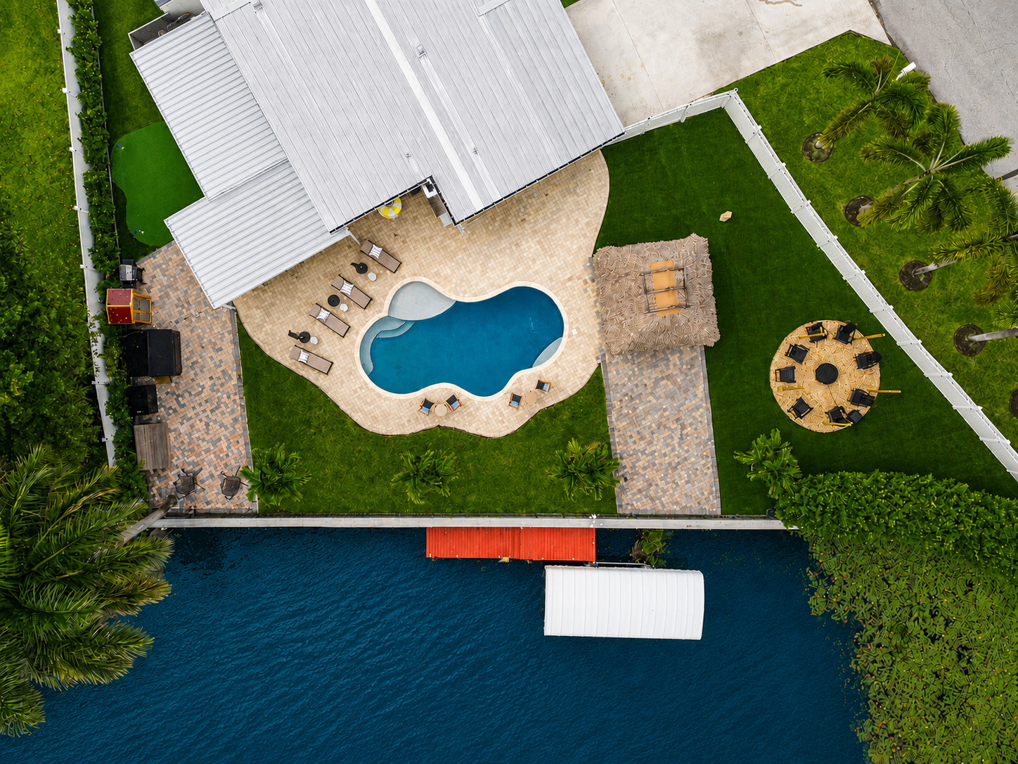 Pool, Hot Tub, Soccer Field, Tiki Hut, Sauna in West Palm Beach, FL