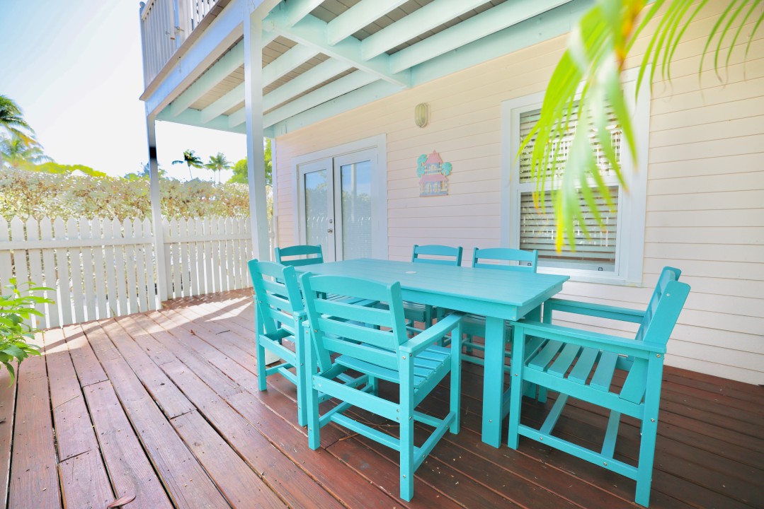 Shipyard 155 — Outdoor Dining