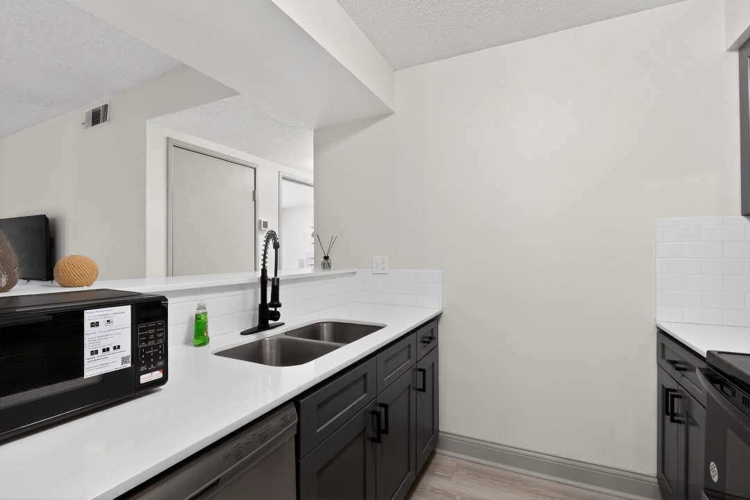 Rosehill Pointe · Unit 173 2/1