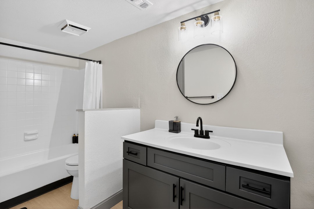 Rosehill Pointe · Unit 161 1/1