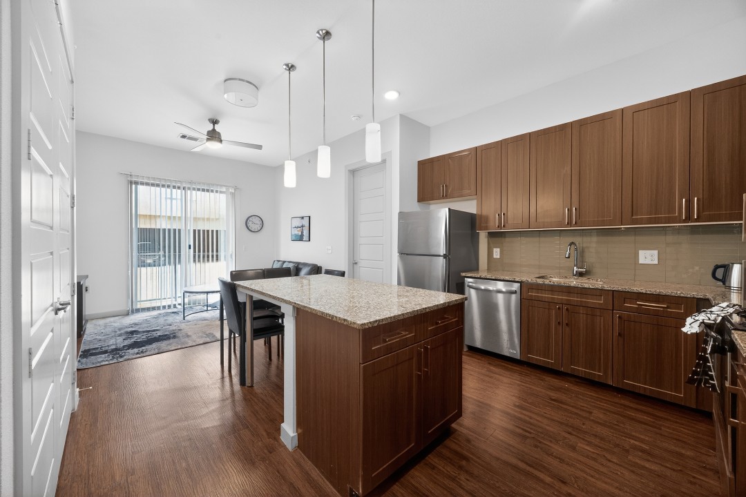 The Creekside at Vantage · Unit 3103 2/2