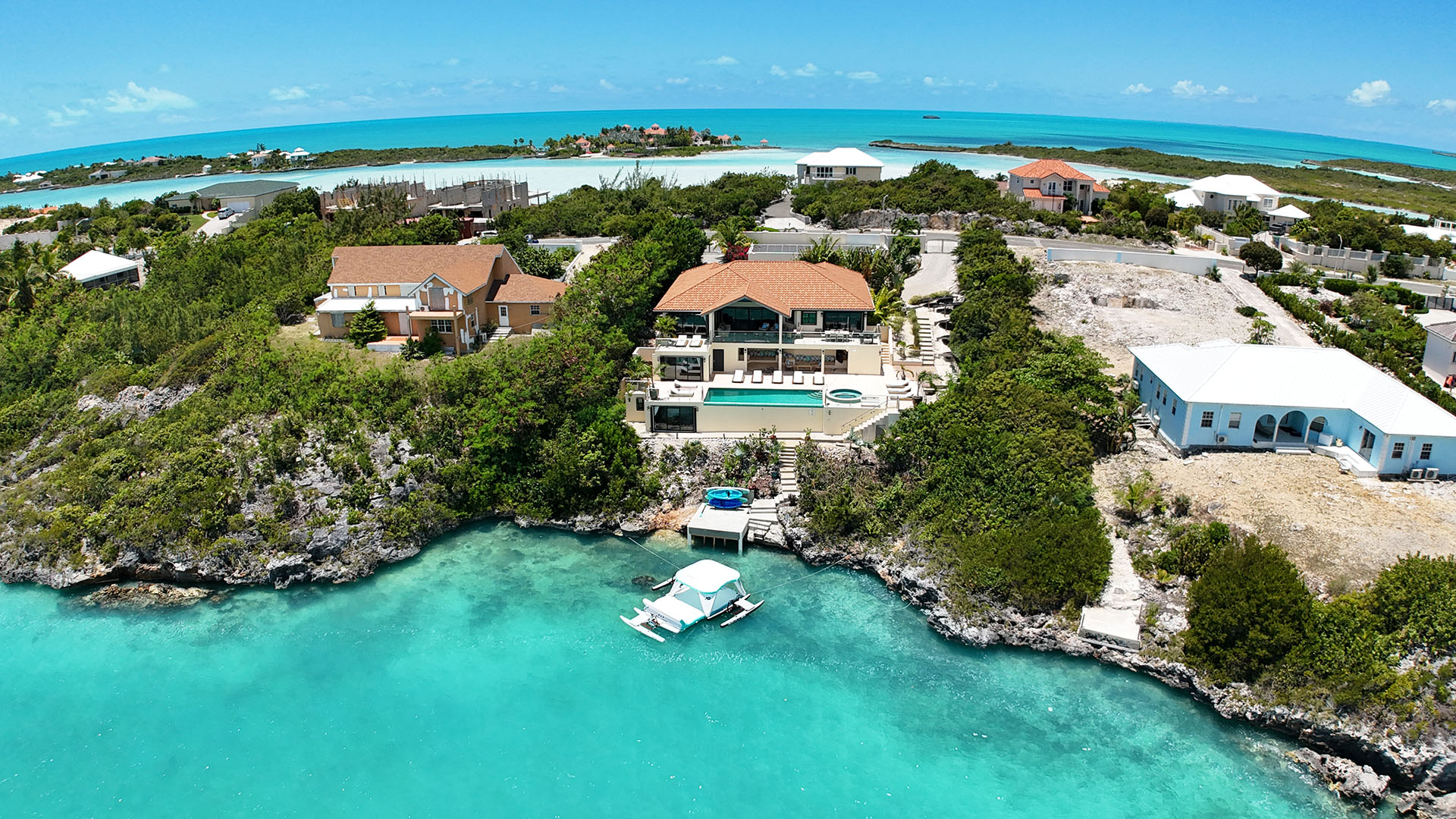 Alta Bella Villa – 7 Bdr Oceanfront Nordic Spa - Turks and Caicos Islands