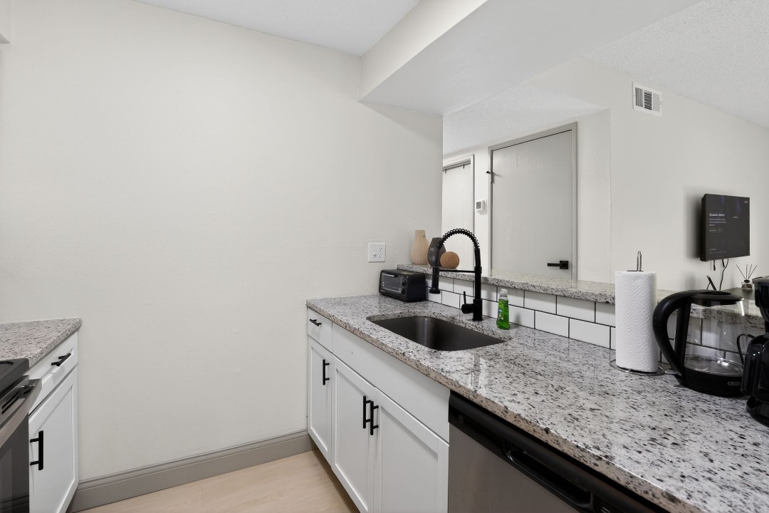 Rosehill Pointe · Unit 36 2/1