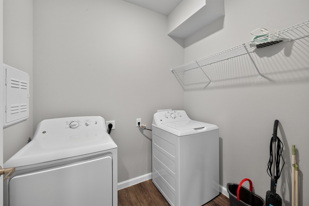 Whitewing Flats · Unit 7304 2/2