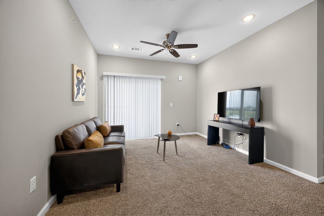 Whitewing Flats · Unit 3206 2/2