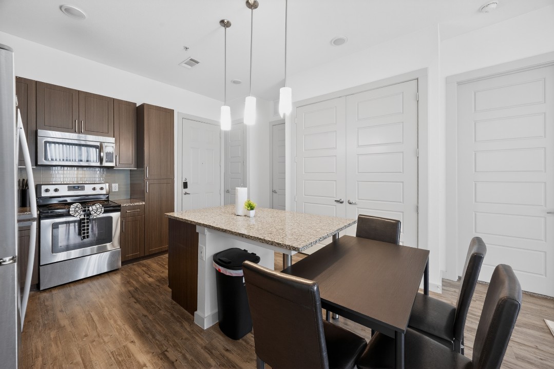 The Creekside at Vantage · Unit 3203 2/2