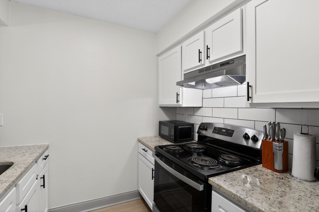 Rosehill Pointe · Unit 31 2/1