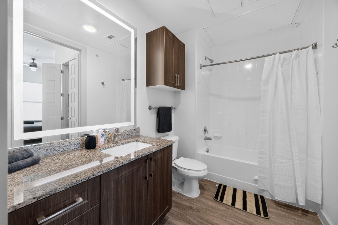 The Creekside at Vantage · Unit 3215 2/2