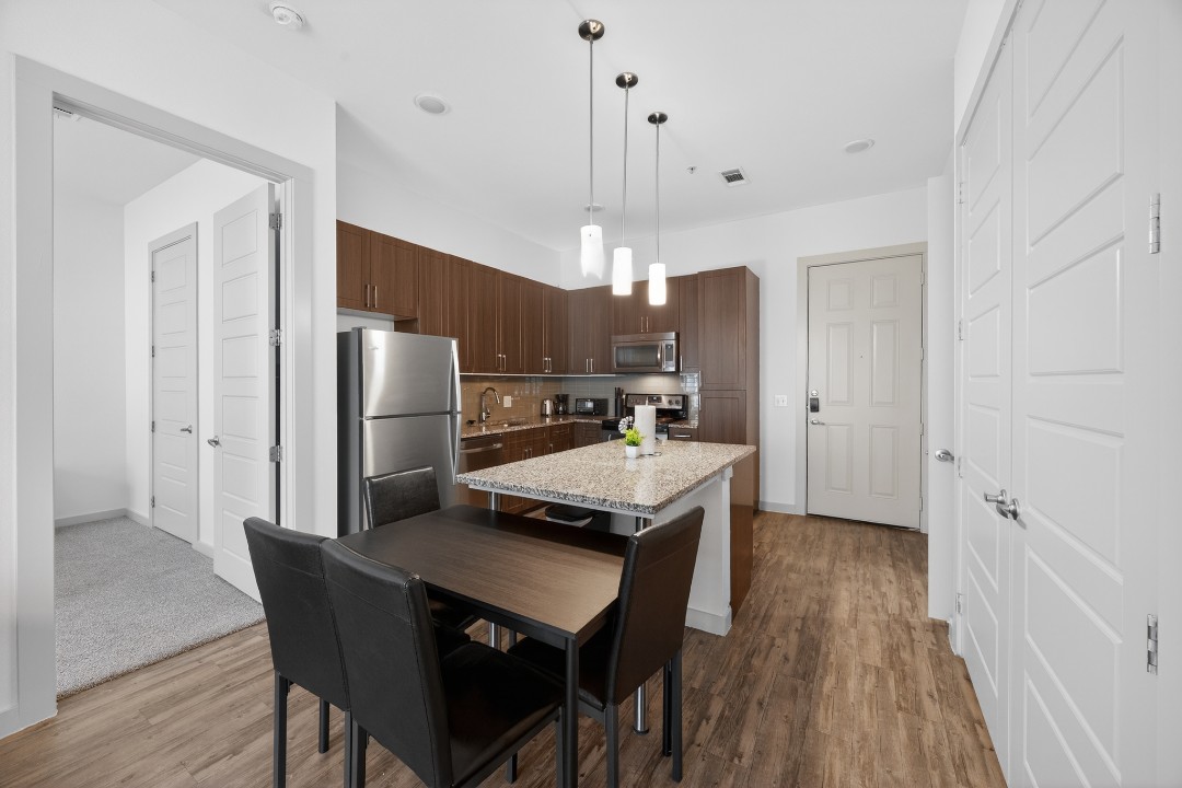 The Creekside at Vantage · Unit 3203 2/2