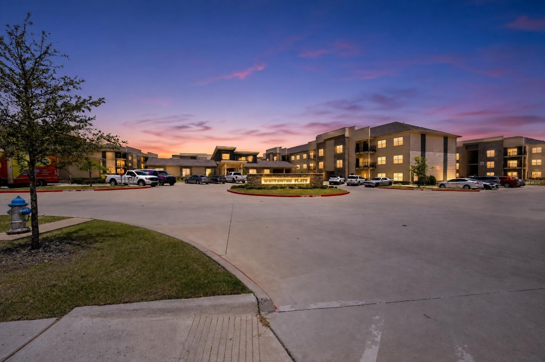 Whitewing Flats · Unit 7304 2/2