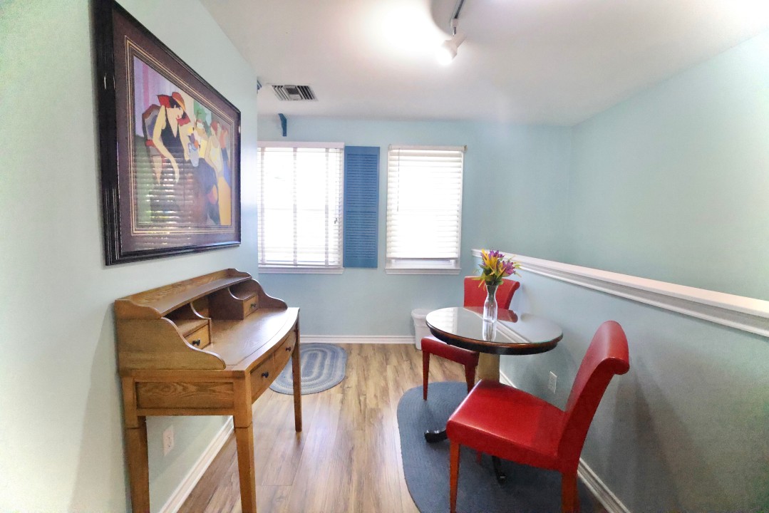 Shipyard Poolside — Dining ands Desk