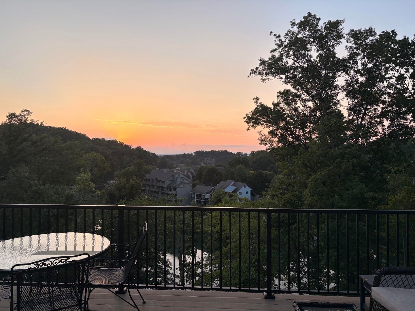 Keowee Canopy Retreat