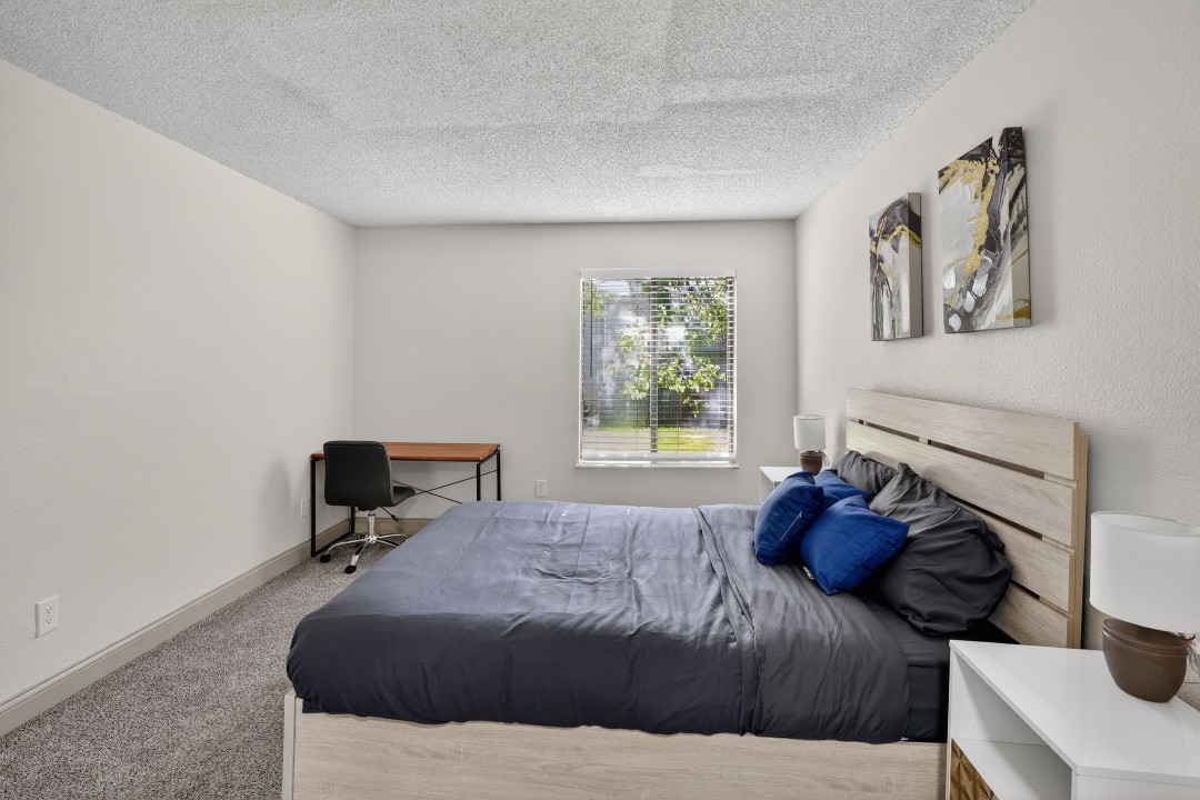 Rosehill Pointe · Unit 161 1/1