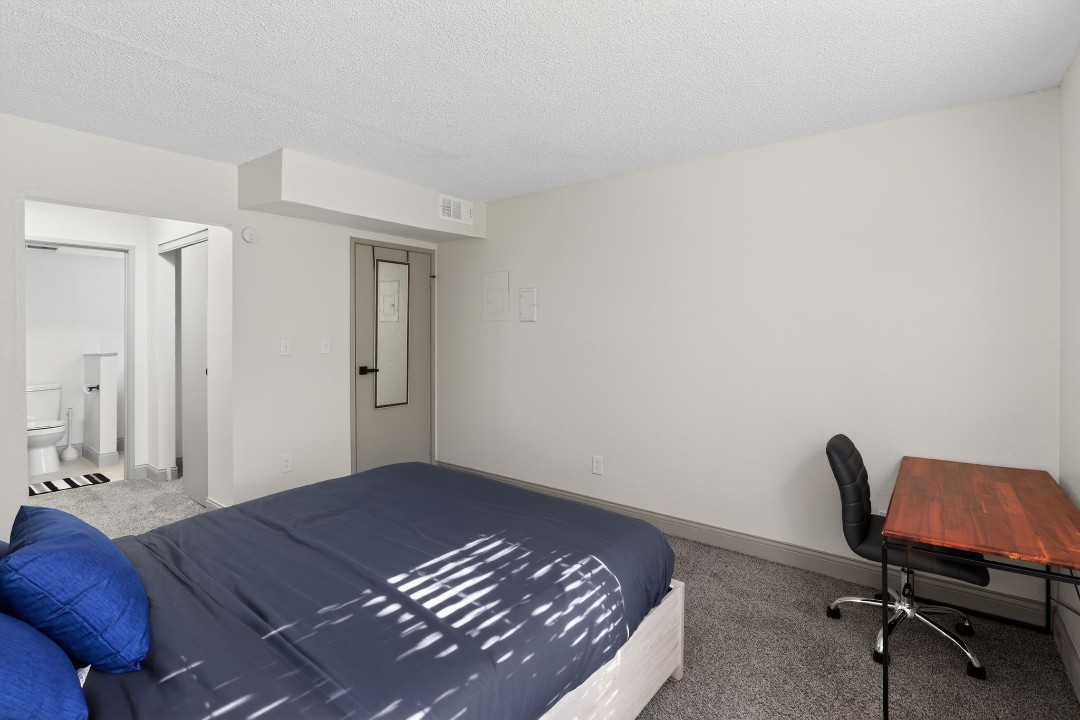 Rosehill Pointe · Unit 161 1/1