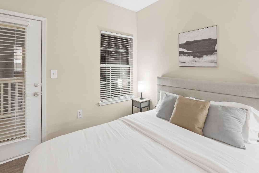 The Avenues of Lakeshore · Unit 2602 2/1