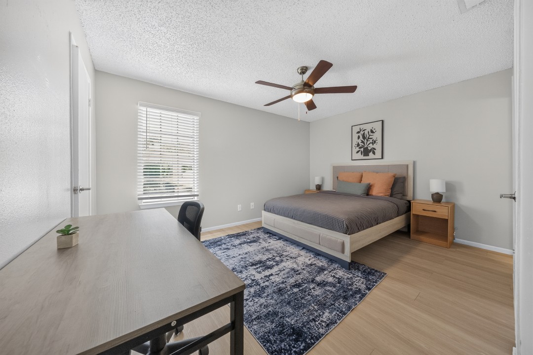 2 Bedrooms · Signature layout