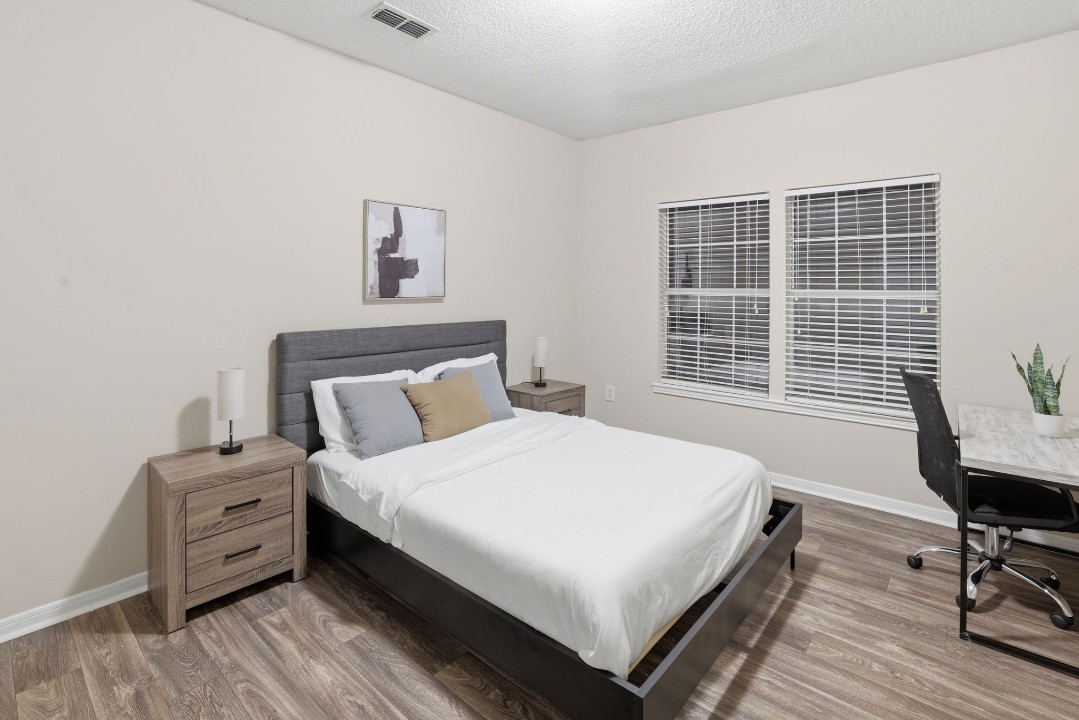 The Avenues of Lakeshore · Unit 2602 2/1