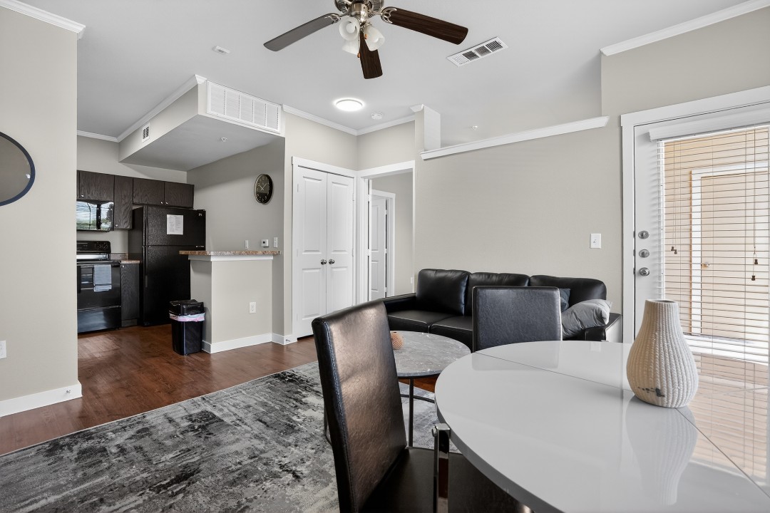 The Lodge at Guadalupe 1/1 · Unit 927
