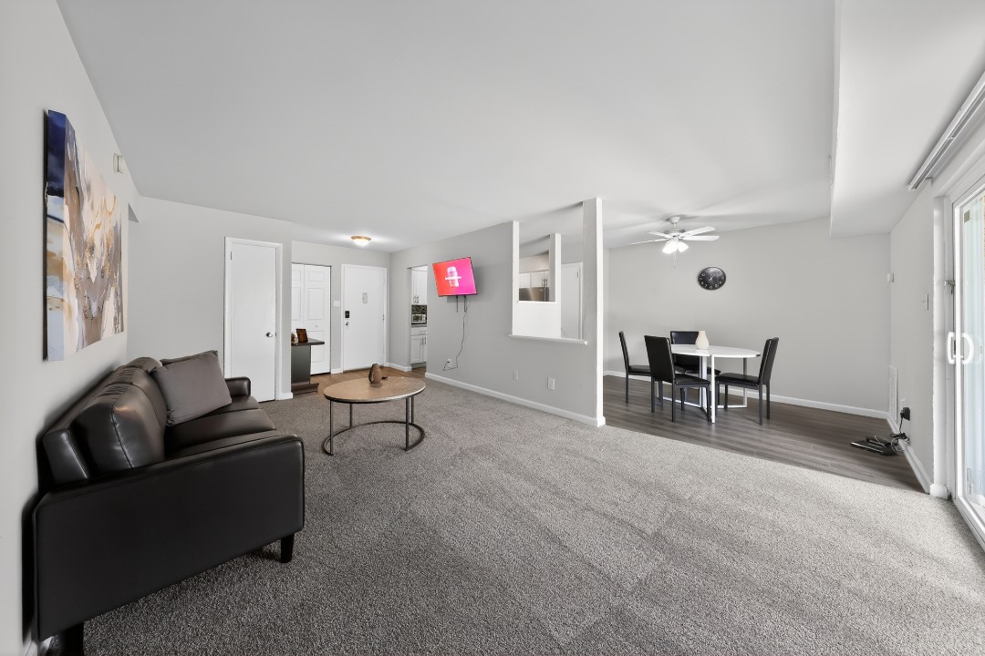 The Chateau 2bd/2bth · Unit unit 201