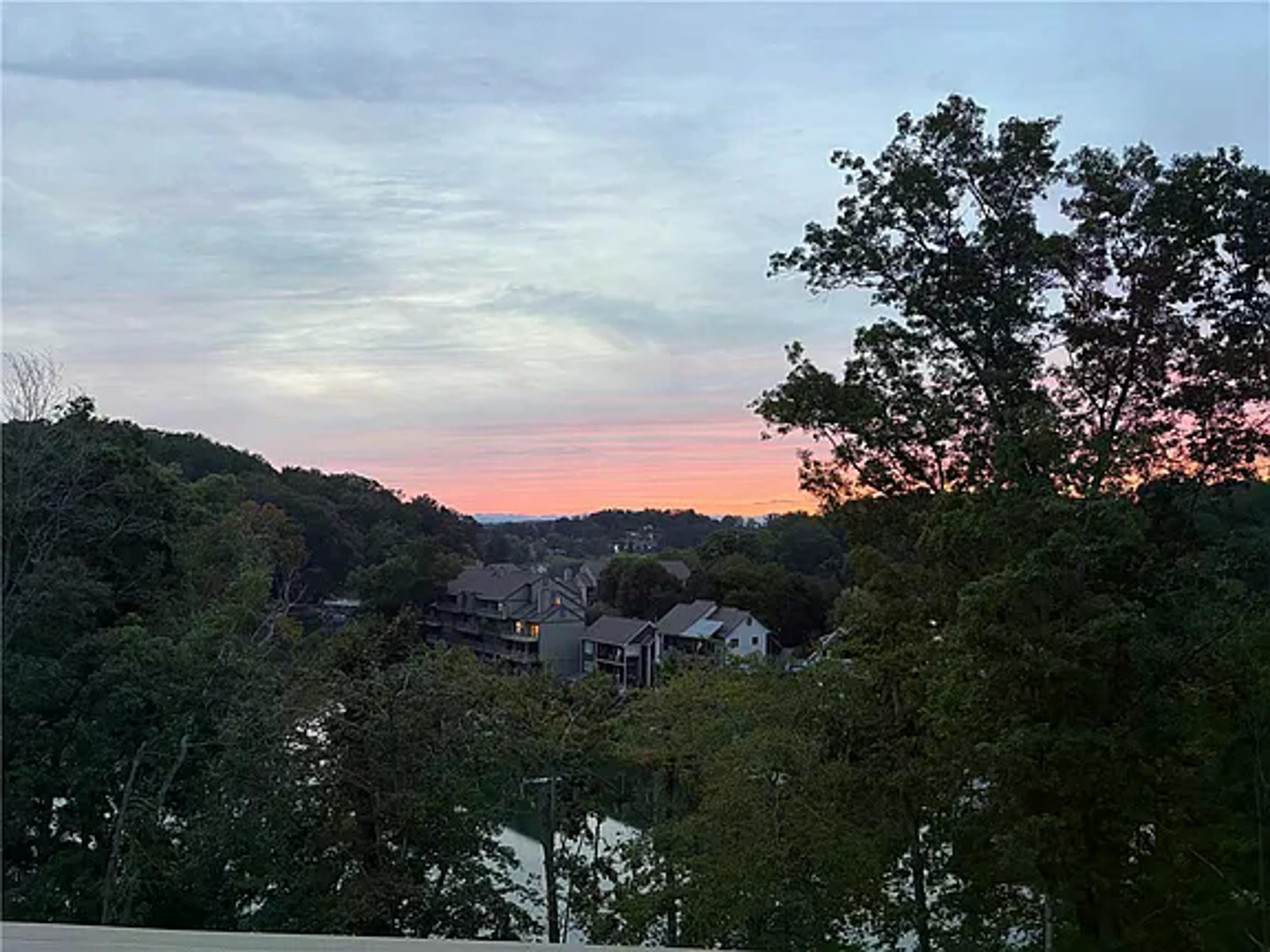 Keowee Canopy Retreat