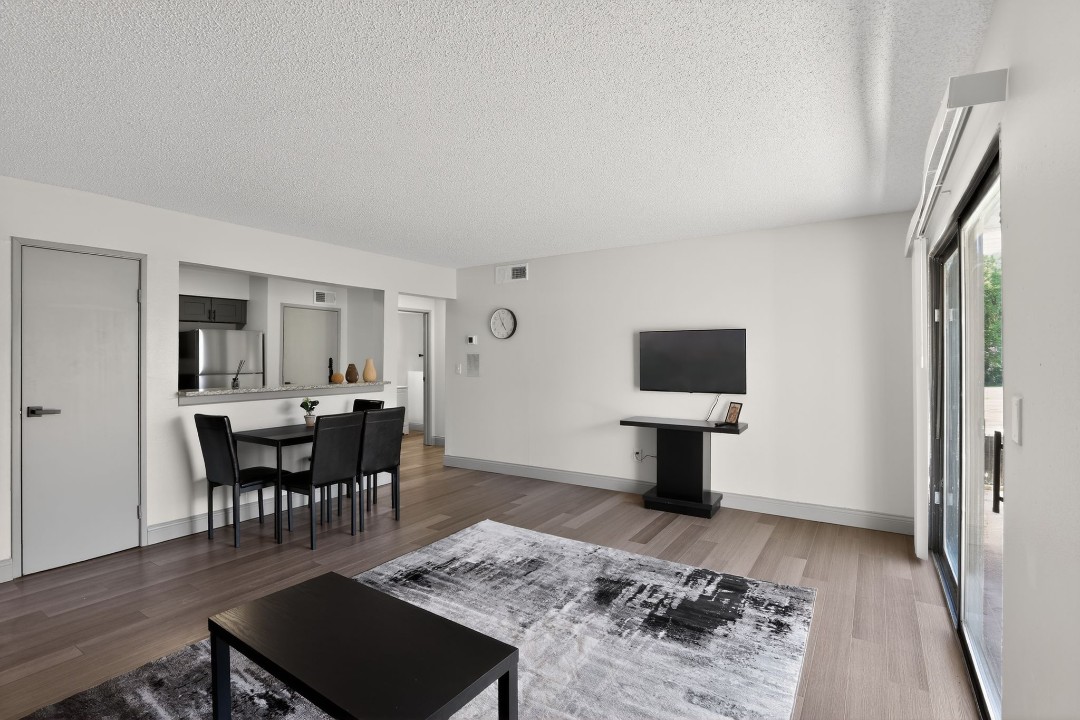 Rosehill Pointe · Unit 24 1/1