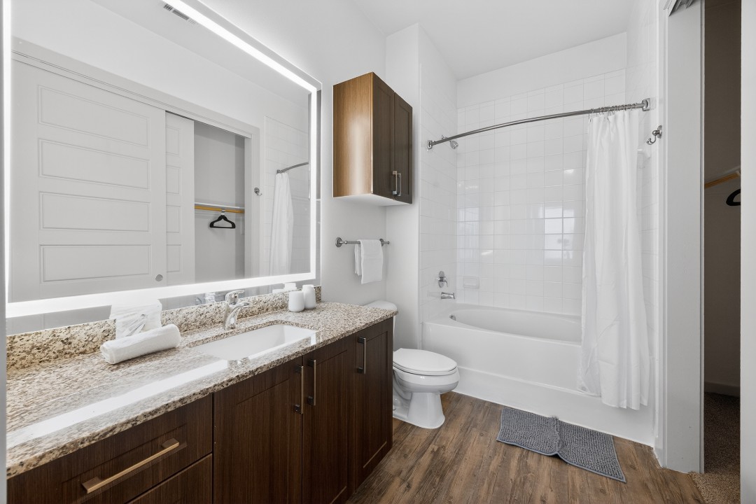 The Creekside at Vantage · Unit 3203 2/2