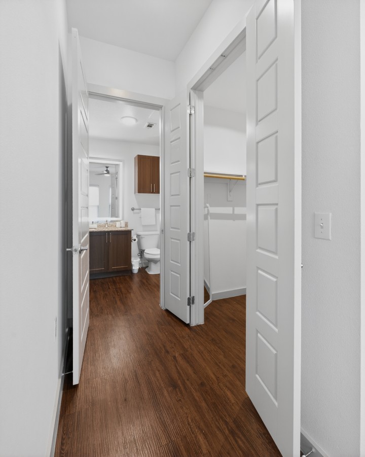The Creekside at Vantage · Unit 3103 2/2
