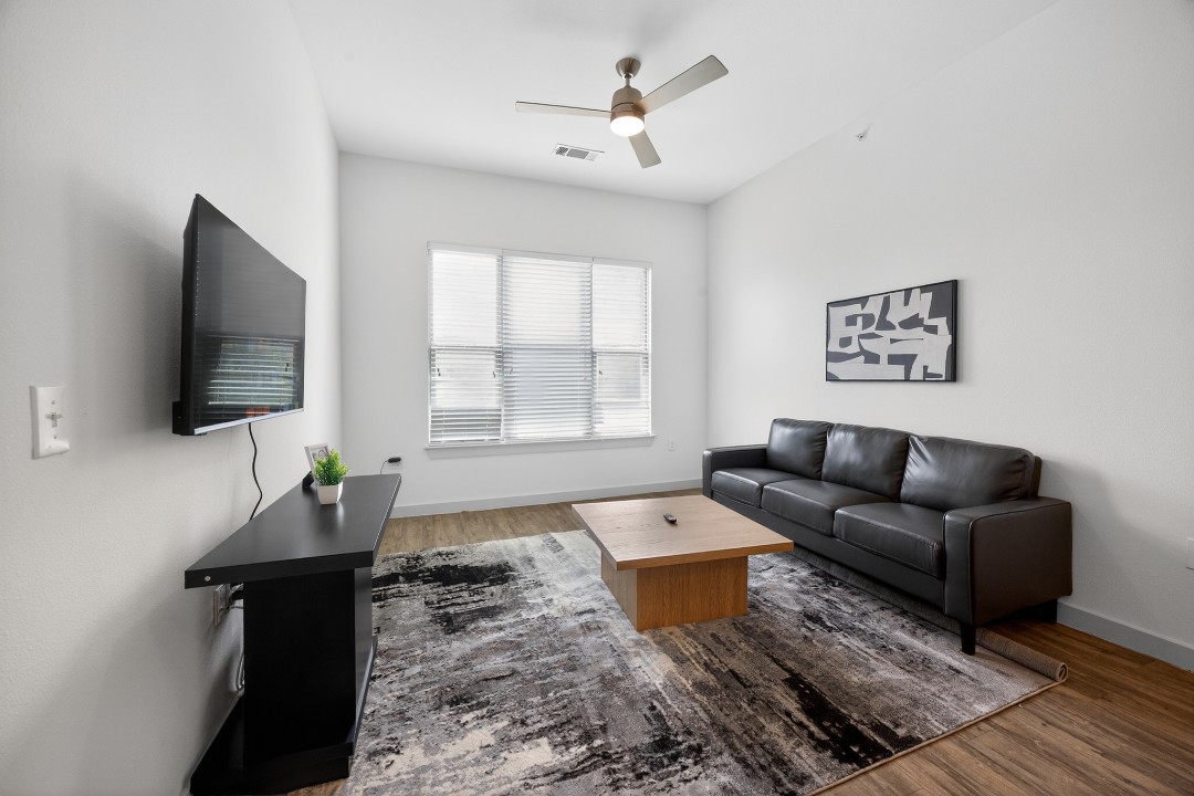 The Creekside at Vantage · Unit 4314 2/2