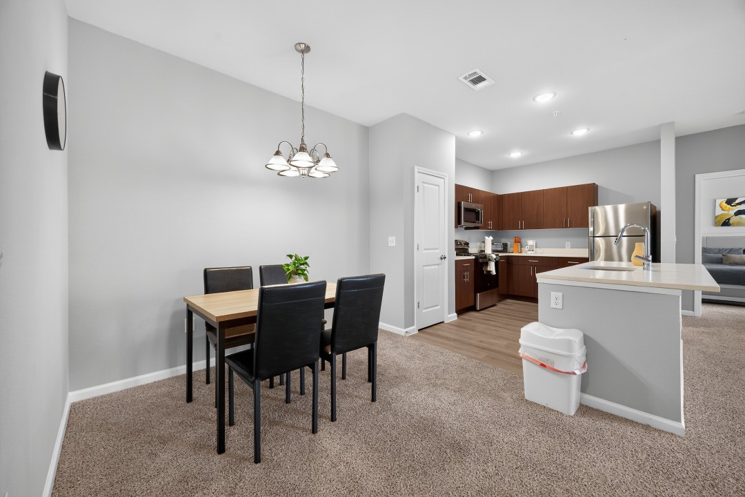 Whitewing Flats · Unit 3206 2/2