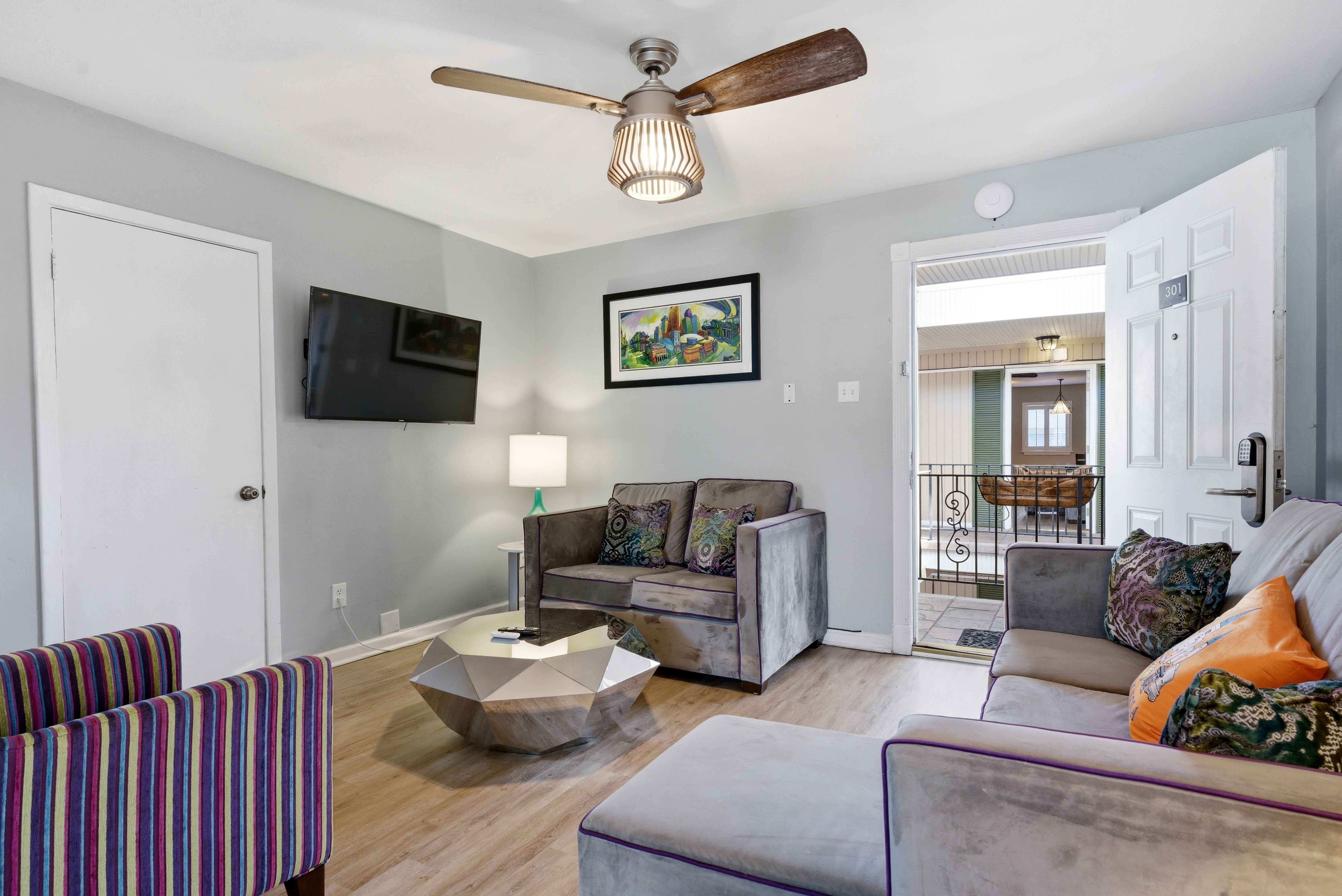 Bright living area with a welcoming feel