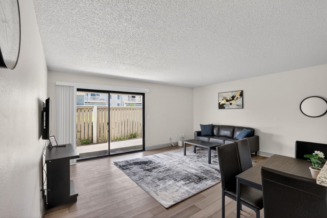 Rosehill Pointe · Unit 24 1/1