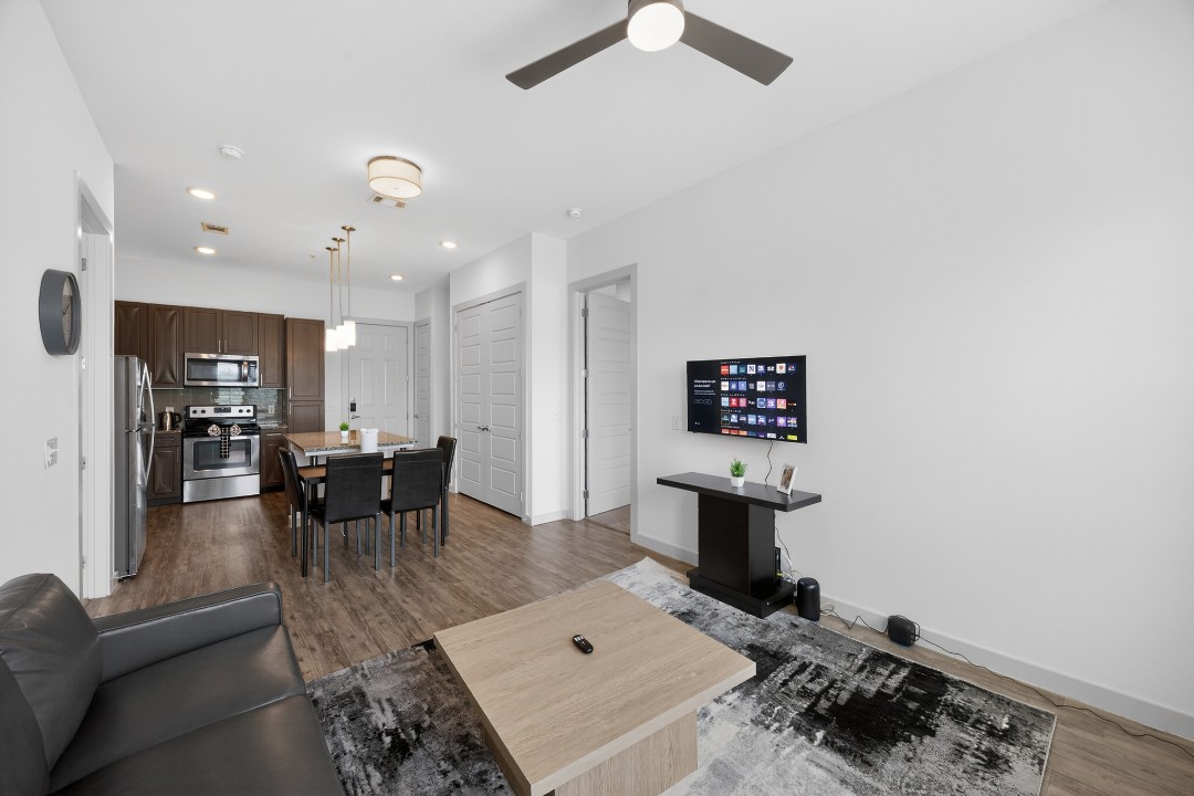 The Creekside at Vantage · Unit 4314 2/2