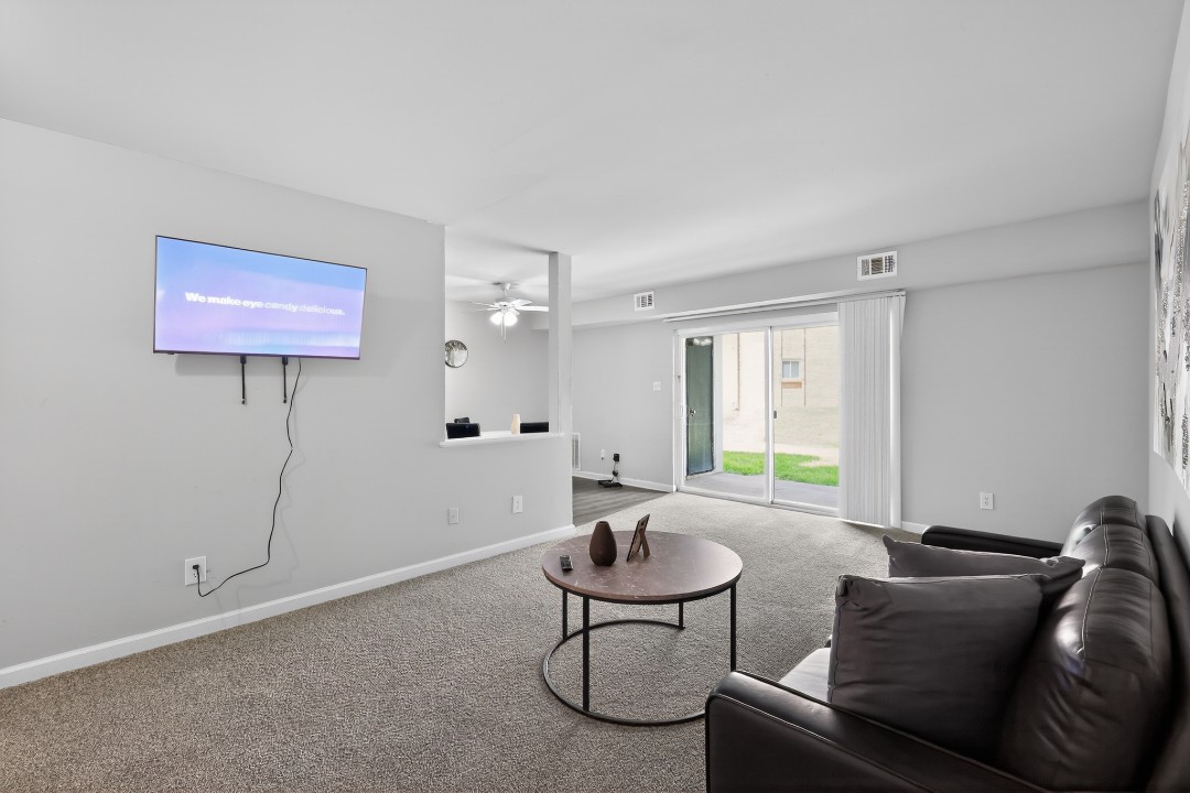 The Chateau 2bd/2bth · Unit unit 201