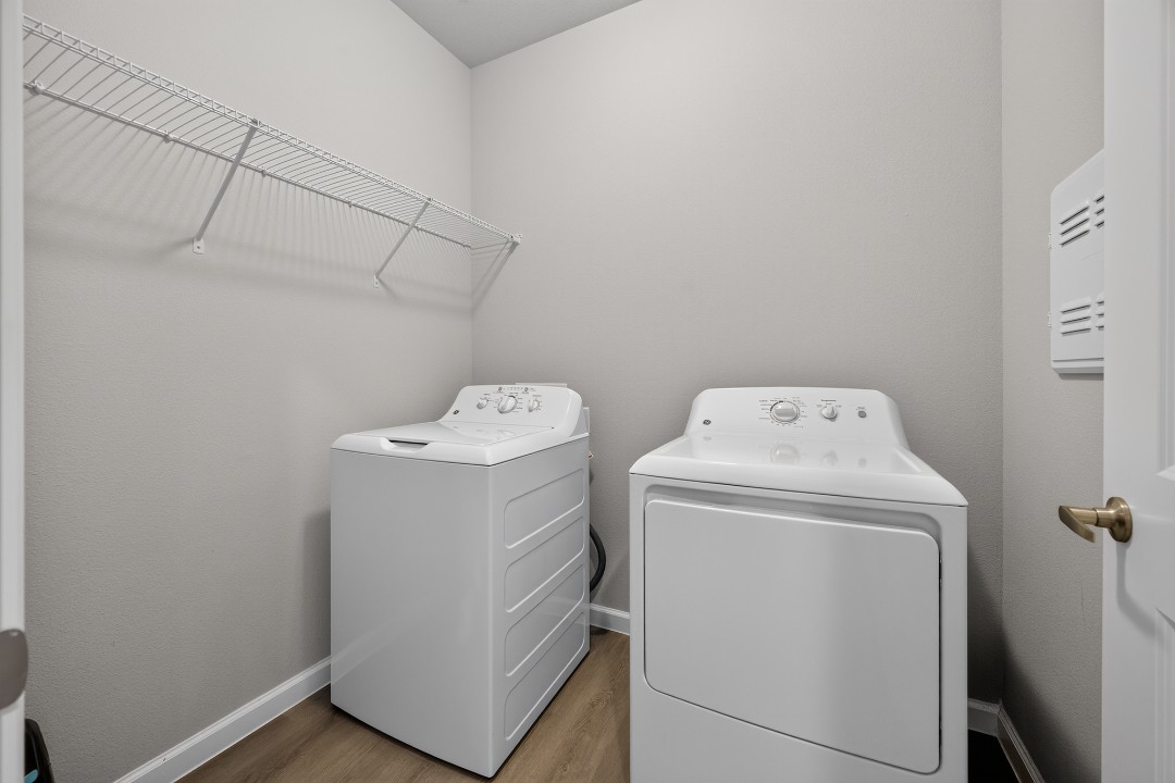 Whitewing Flats · Unit 3206 2/2