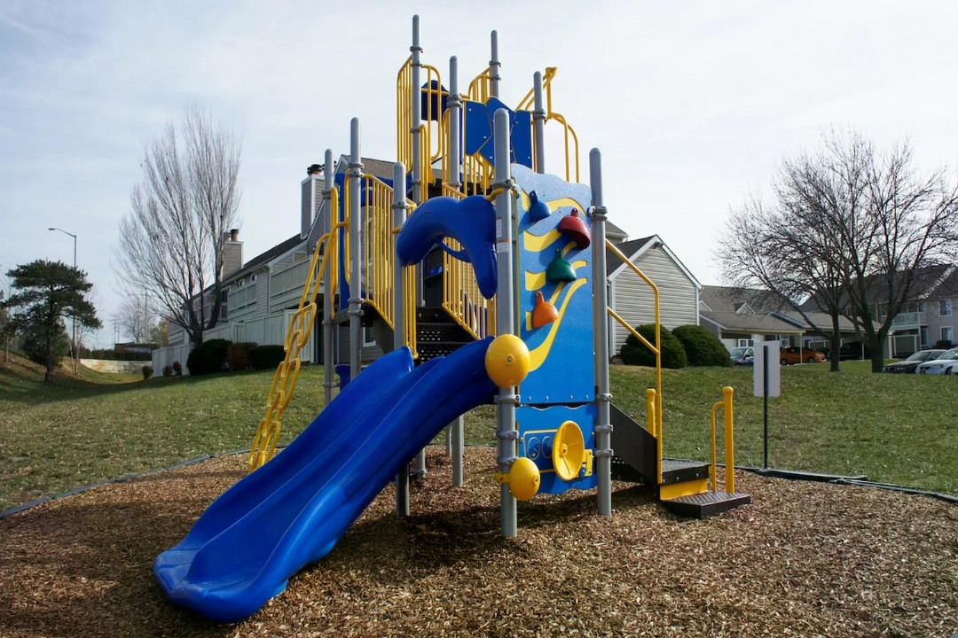 Rosehill Pointe · Unit 173 2/1