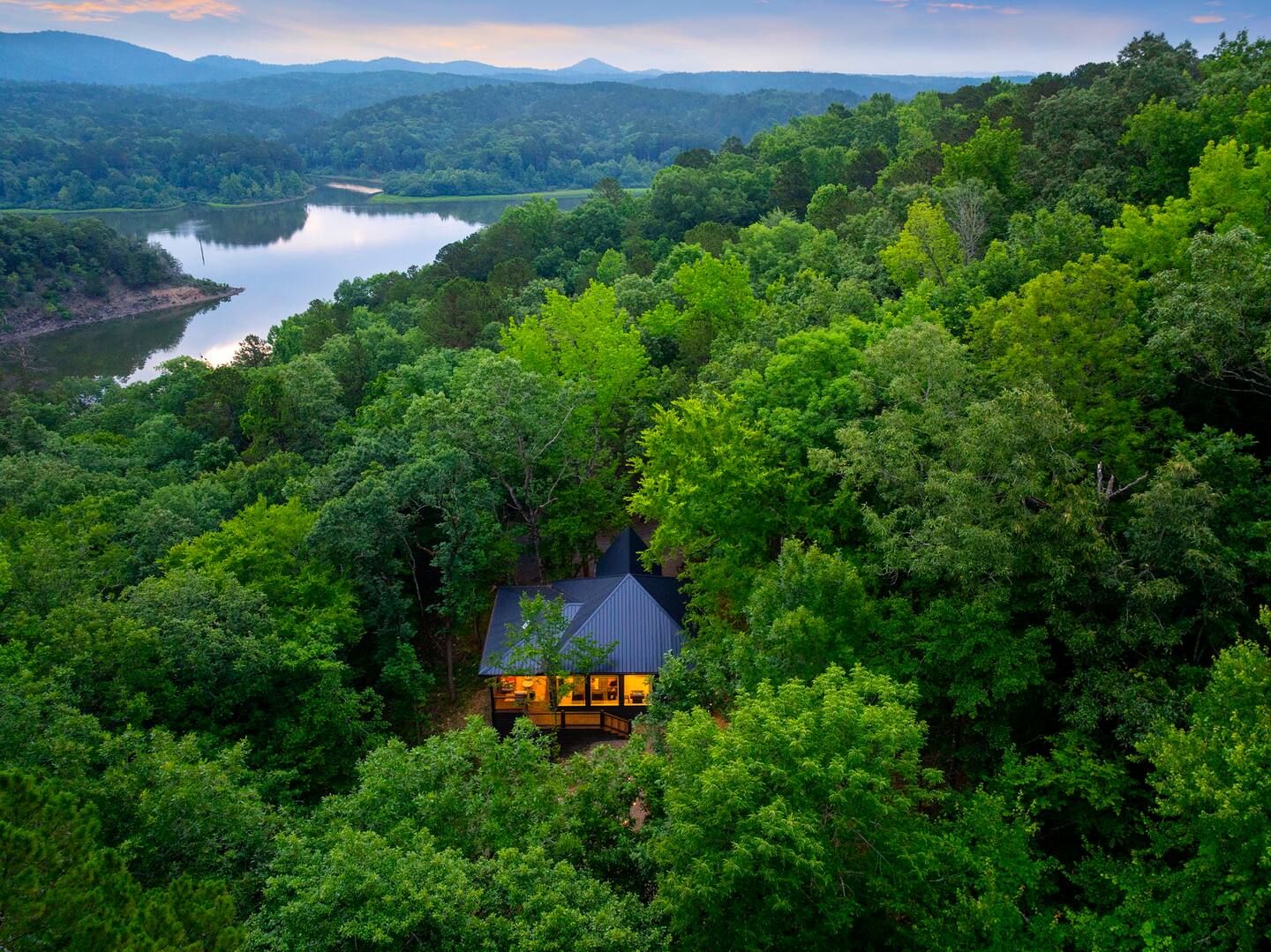 Lakeside Hideaway in Broken Bow, OK