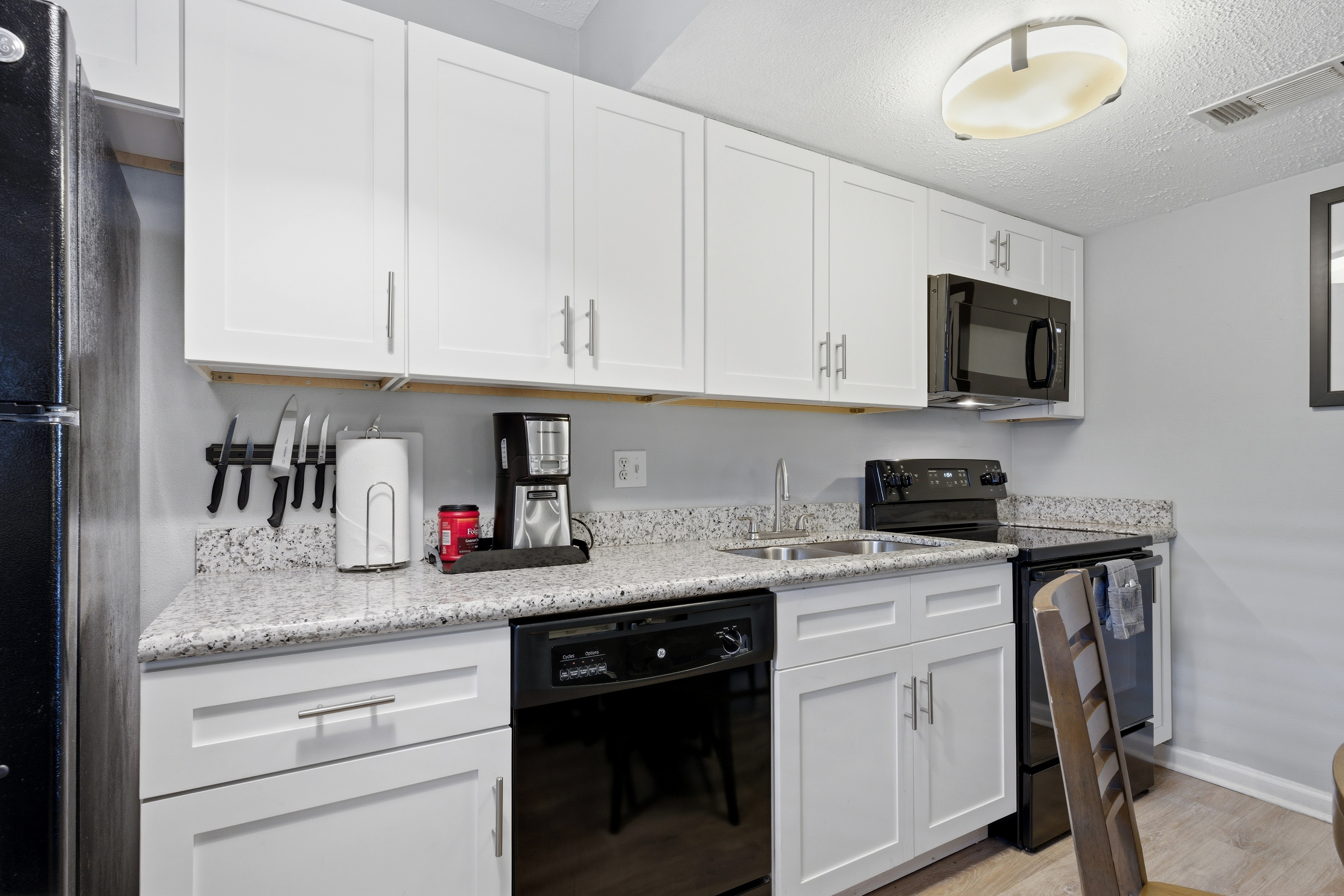 Fully equipped modern kitchen